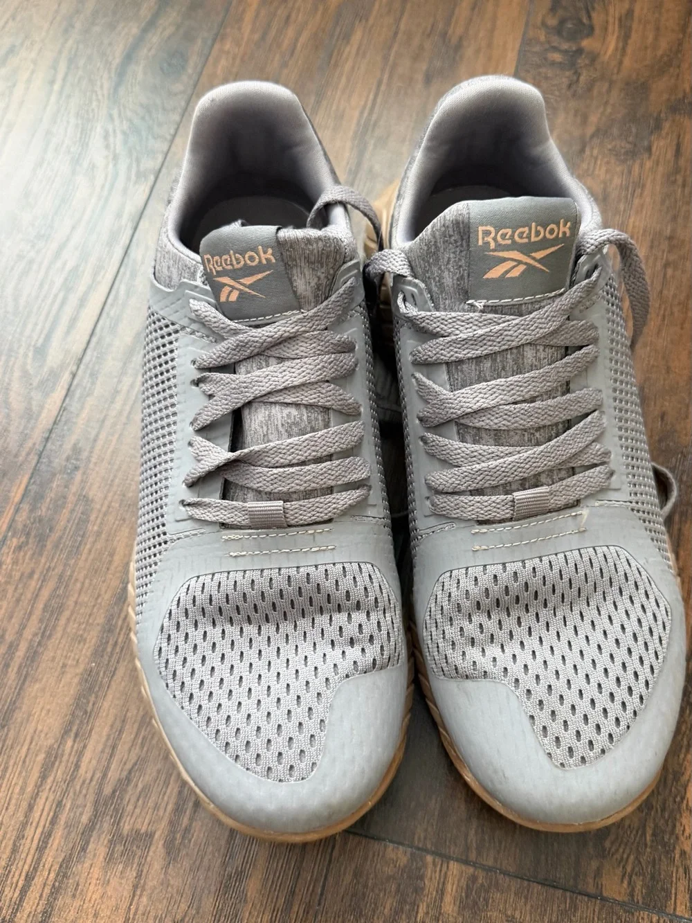 Reebok Shoes Women's Gray Mesh Training Sneakers Gum Sole Athletic Size 8.5